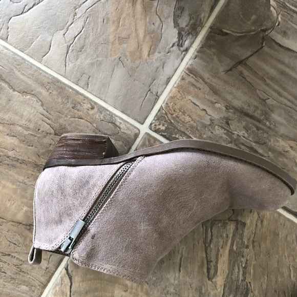 7.5 BOOTIES - Picture 5 of 7